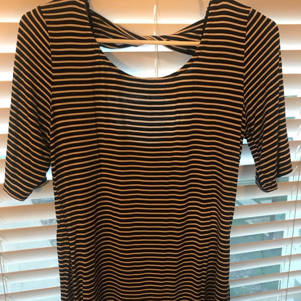 Blouse - open back cross tie bow.